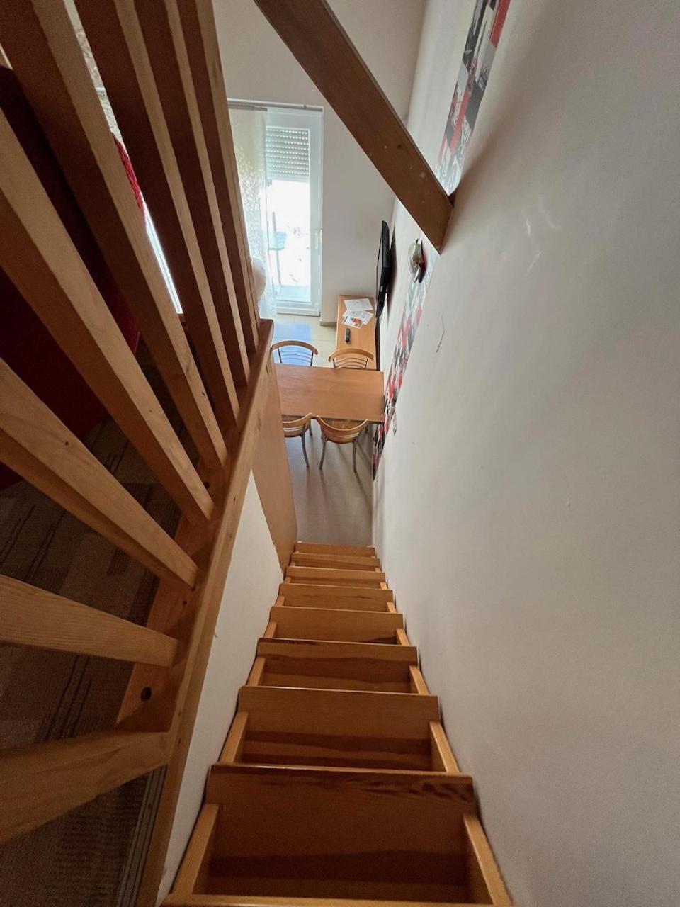 City Apartman Haz Balatonlelle Exterior foto