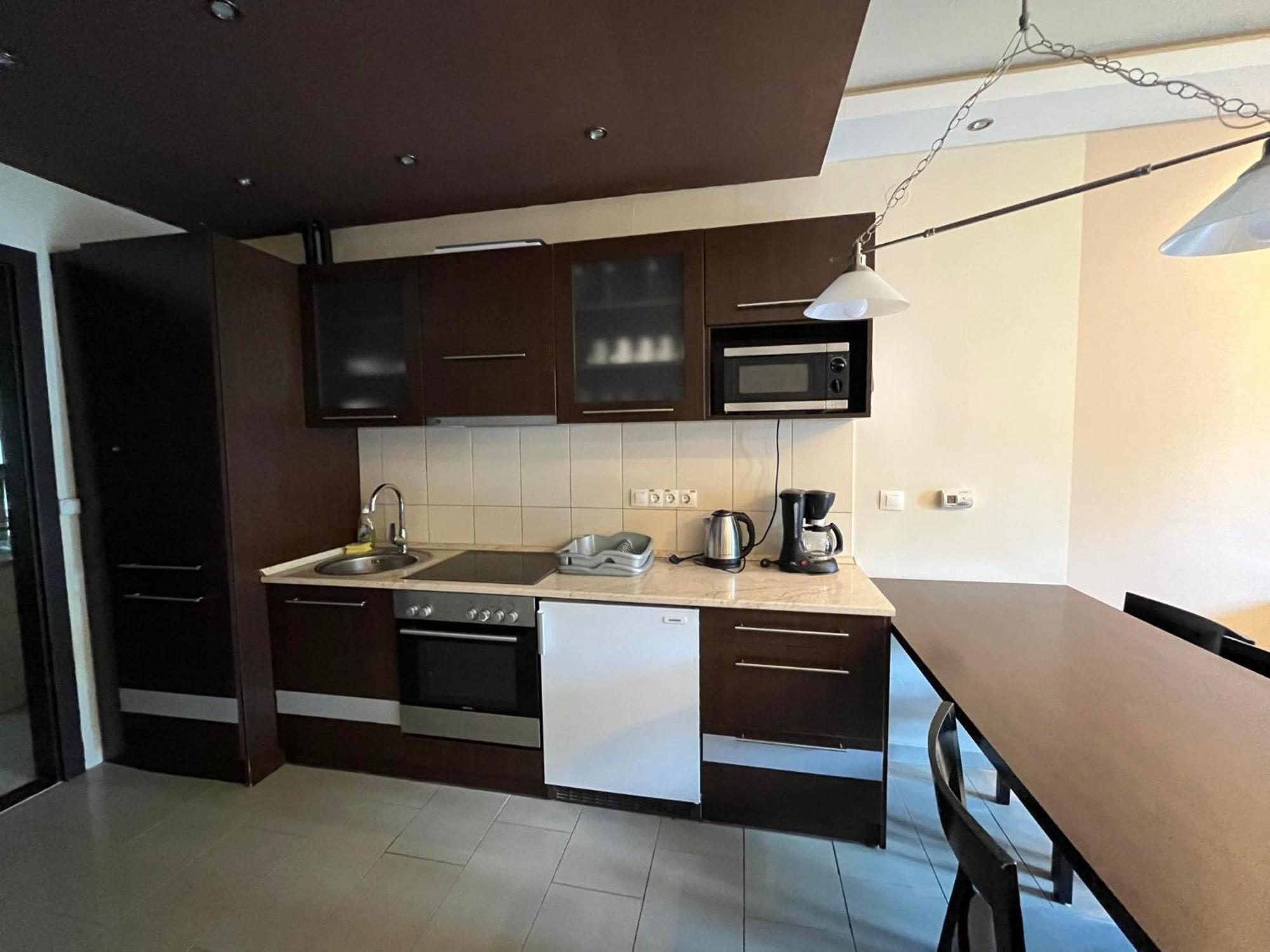 City Apartman Haz Balatonlelle Exterior foto